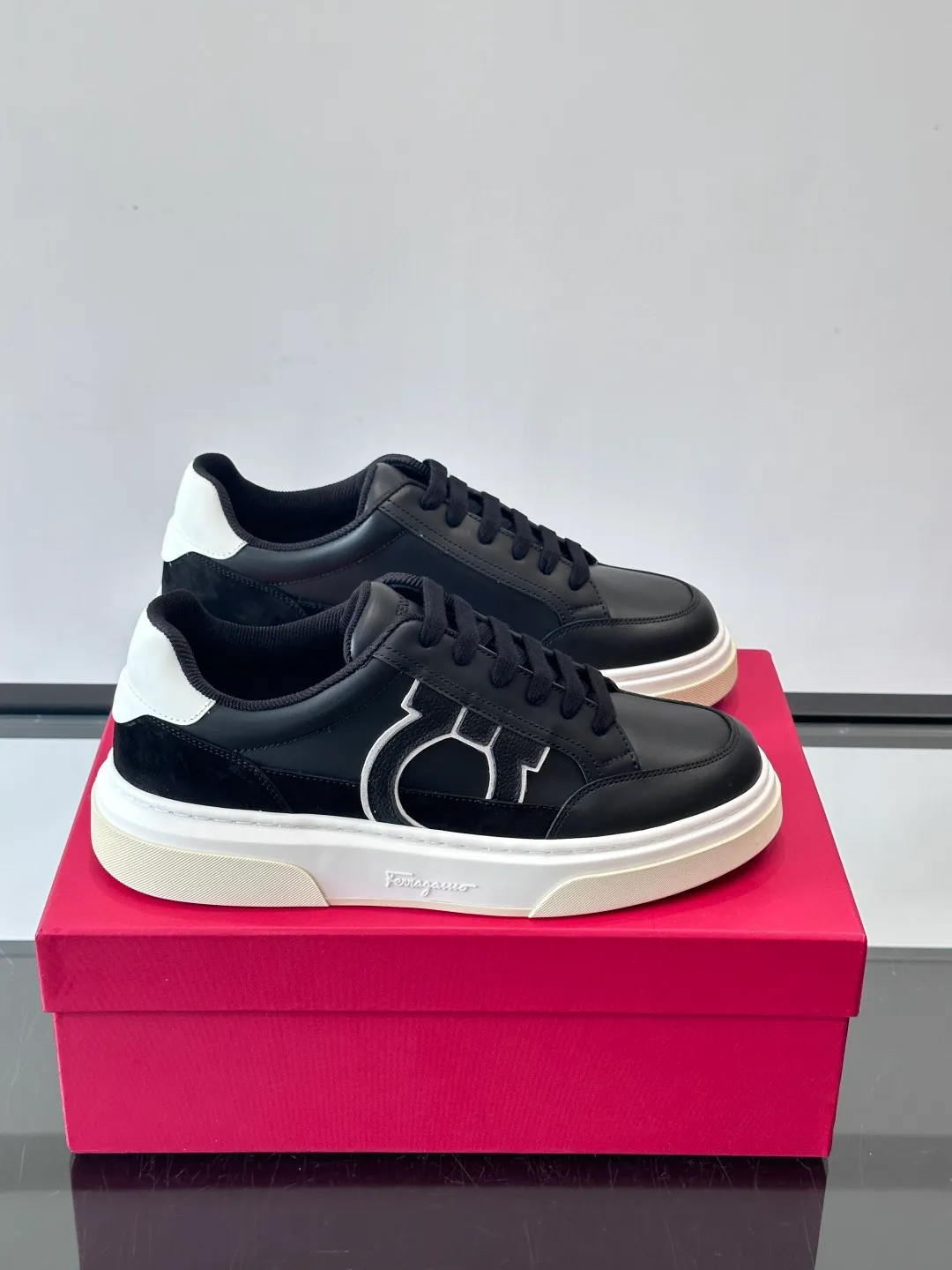 Men's men's shoes 💰440 [New style] 🏃‍♂️🏃‍♂️[Ferragamo] Ferragamo - High-end quality original order·Casual sports shoes -Upper: 🔝Nappa calfskin, suede calfskin, shoe body. Sewing brand totem, tongue air pressure brand logo -Inner: water-dyed cowhide -Outsole: ultra-light TPU foam rubber; molded outsole -Ultra-high quality control and fine workmanship: outstanding (high-end, extravagance, grade) -Size: 38-45 (46, can be customized)